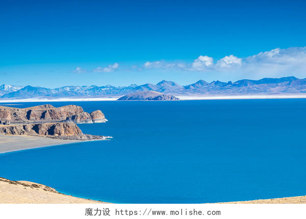 西藏纳木错风景区晴天风光摄影图湖泊